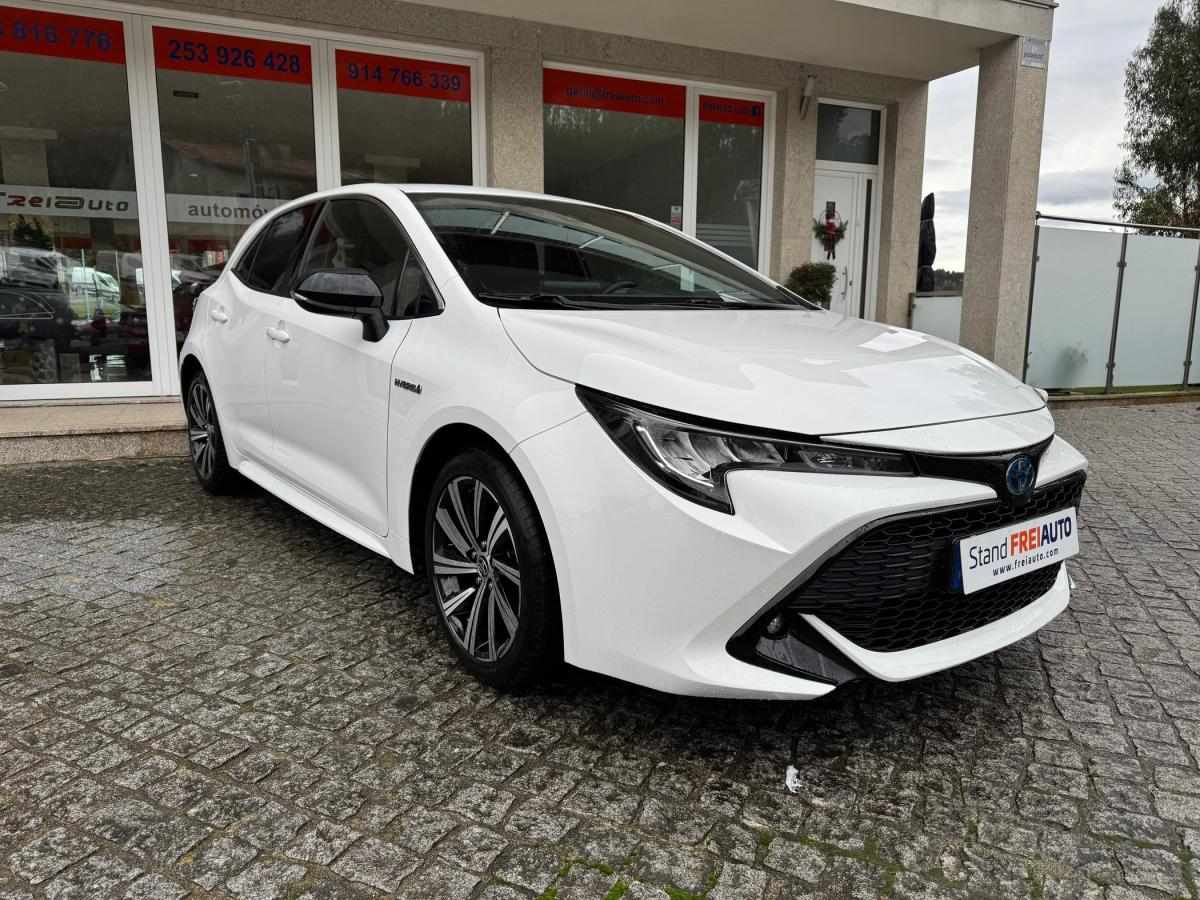 toyota-corolla-2021-hibrido-a-gasolina-1798cc