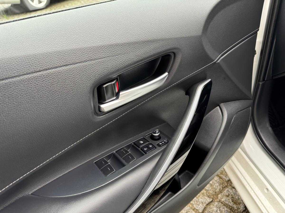 toyota-corolla-2021-hibrido-a-gasolina-1798cc