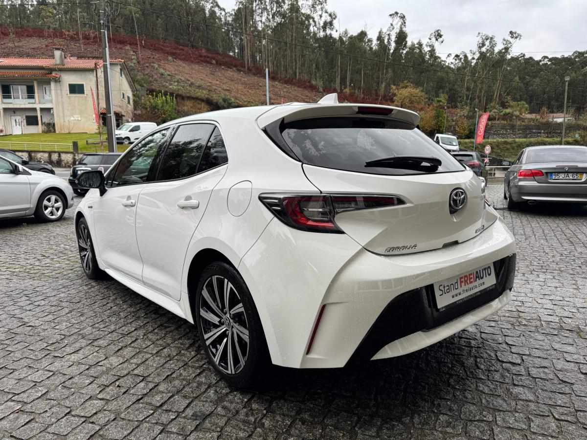 toyota-corolla-2021-hibrido-a-gasolina-1798cc