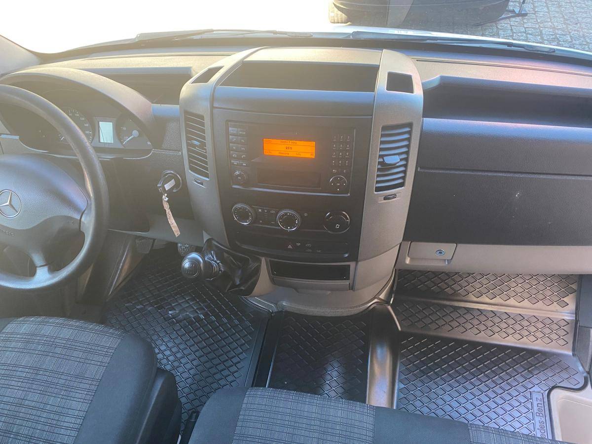 mercedes-benz-sprinter-2017-diesel-2143cc