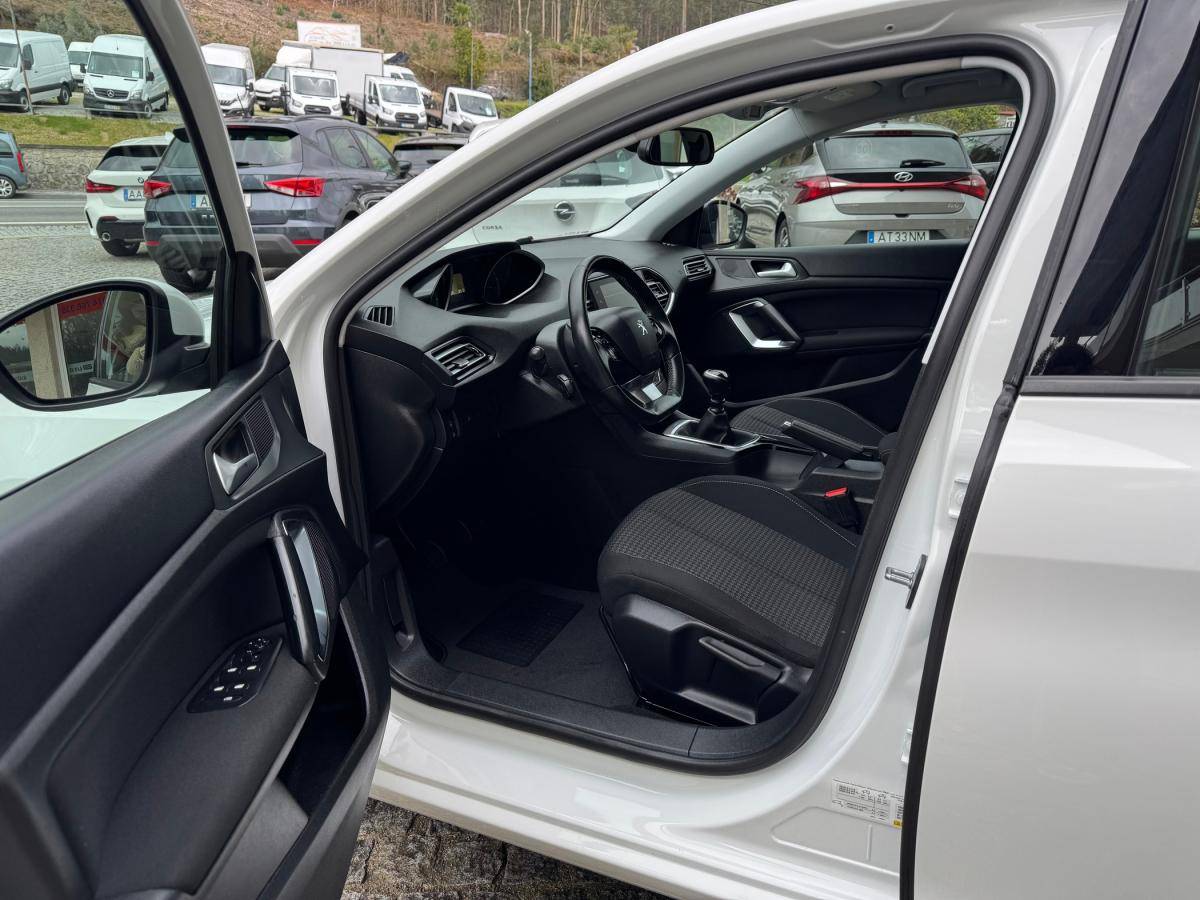 peugeot-308-2019-diesel-1499cc