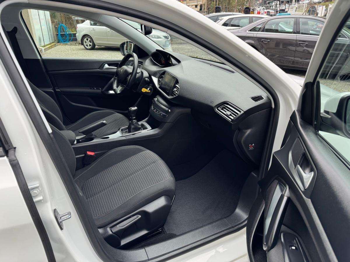 peugeot-308-2019-diesel-1499cc