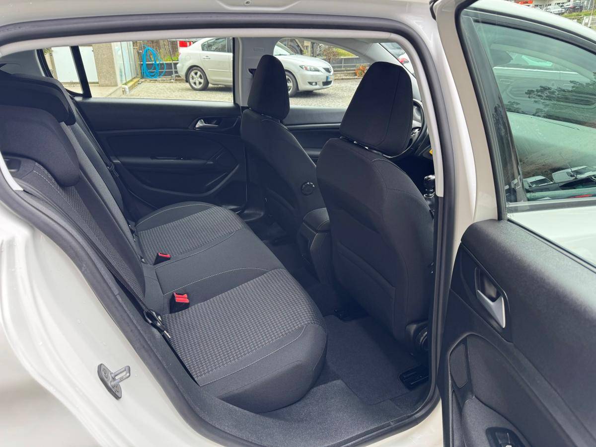 peugeot-308-2019-diesel-1499cc