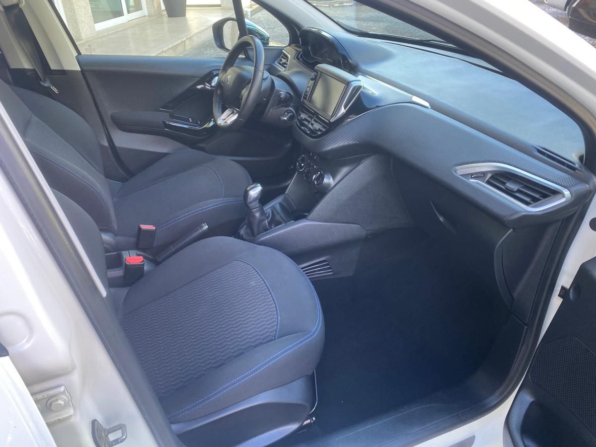 peugeot-208-2018-diesel-1560cc