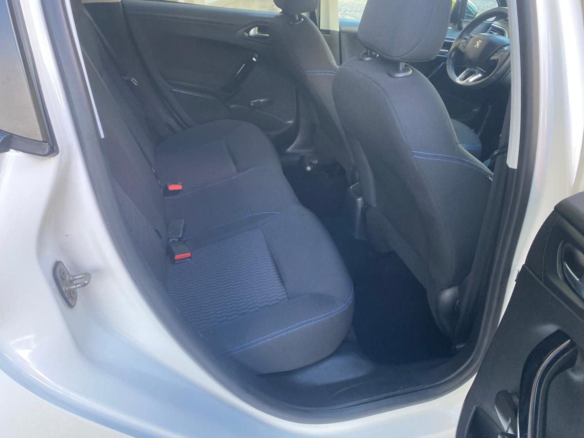 peugeot-208-2018-diesel-1560cc