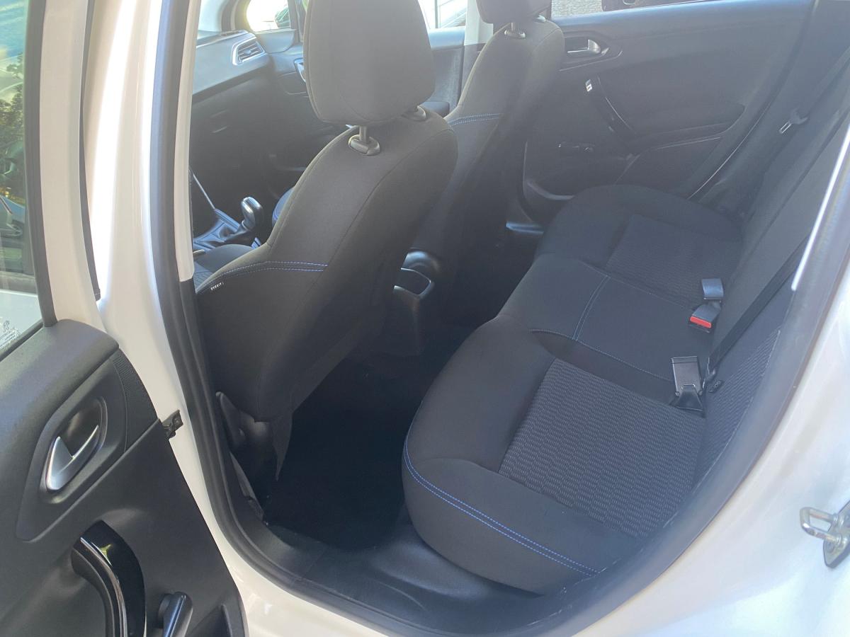 peugeot-208-2018-diesel-1560cc