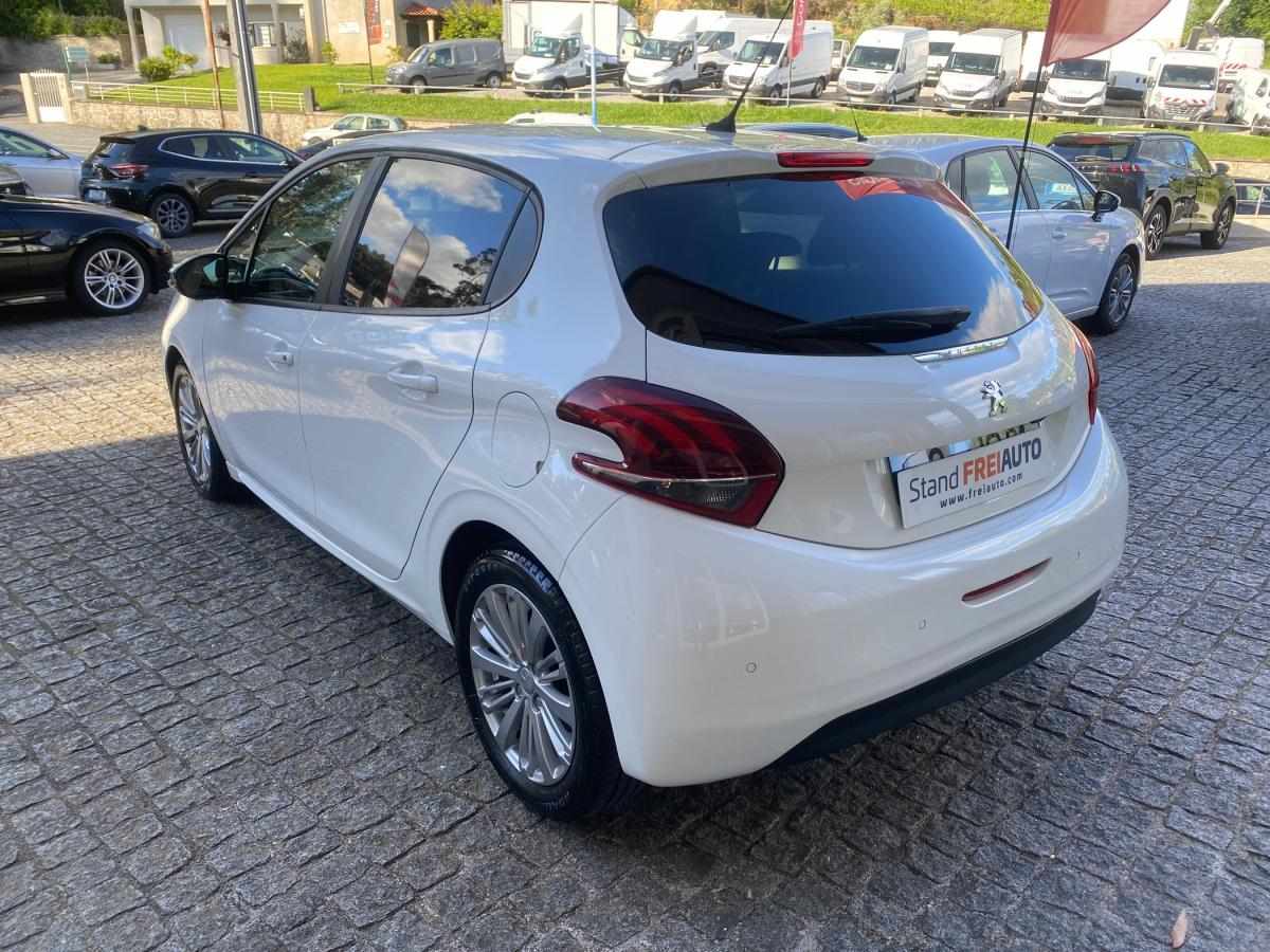peugeot-208-2018-diesel-1560cc