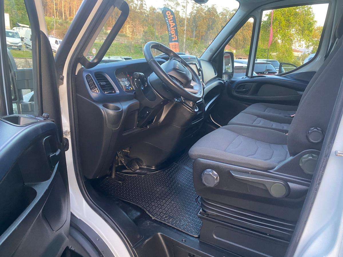 iveco-daily-2021-diesel-2998cc