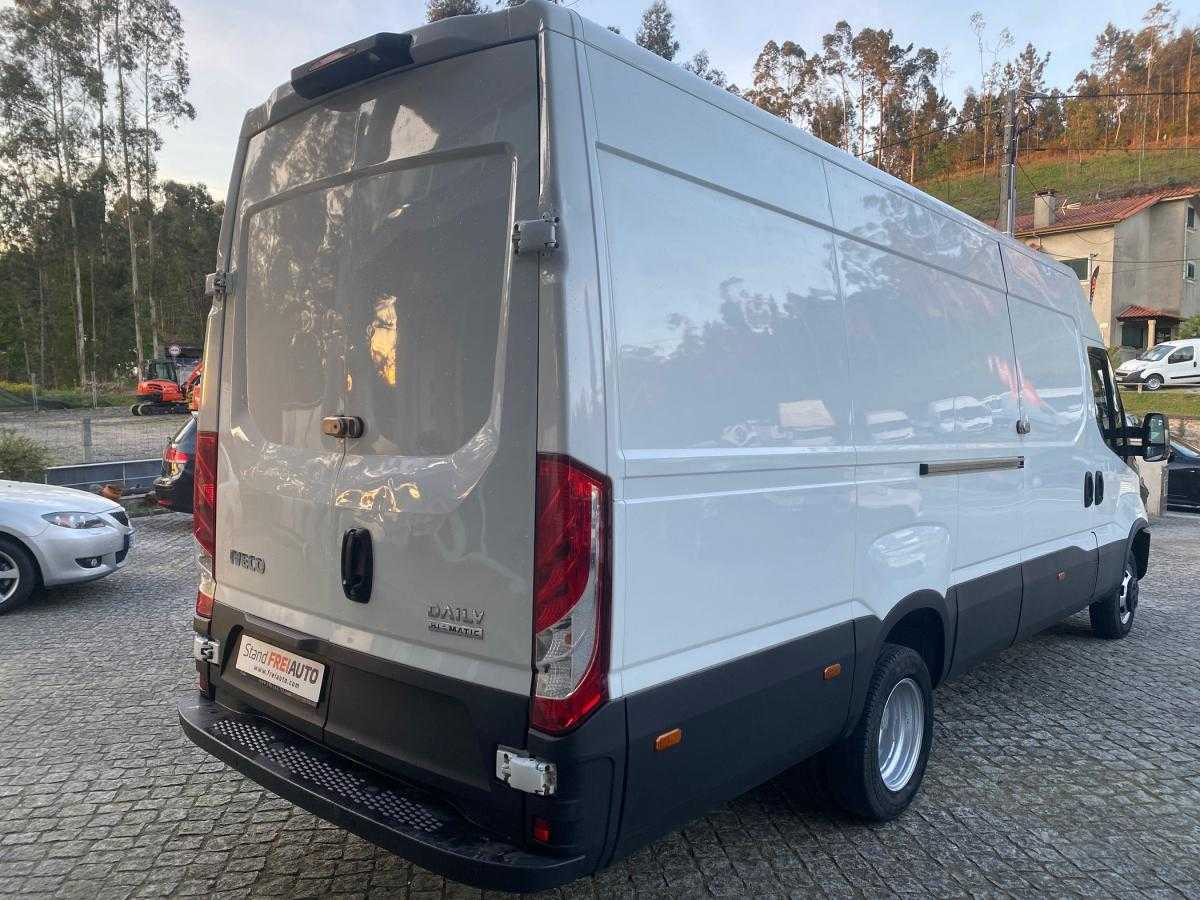 iveco-daily-2021-diesel-2998cc