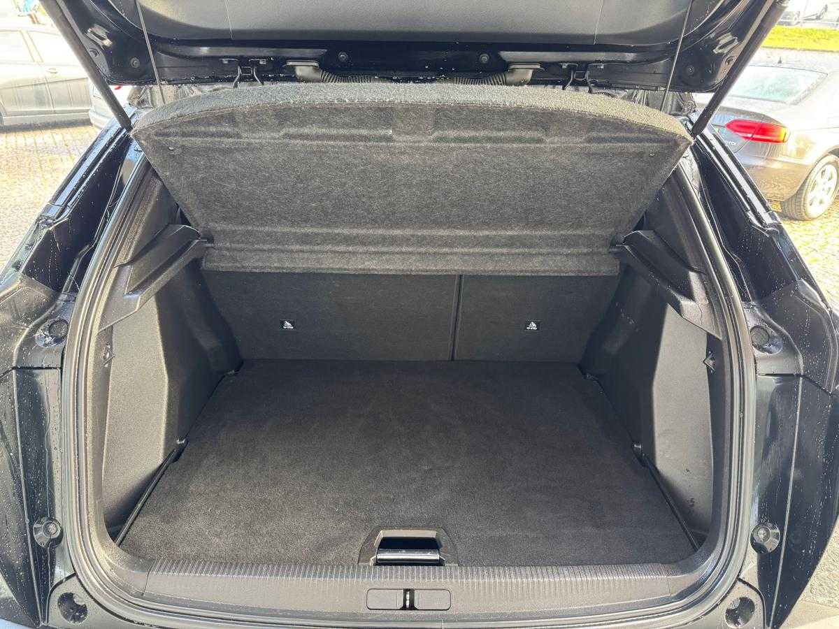 peugeot-2008-2023-diesel-1499cc