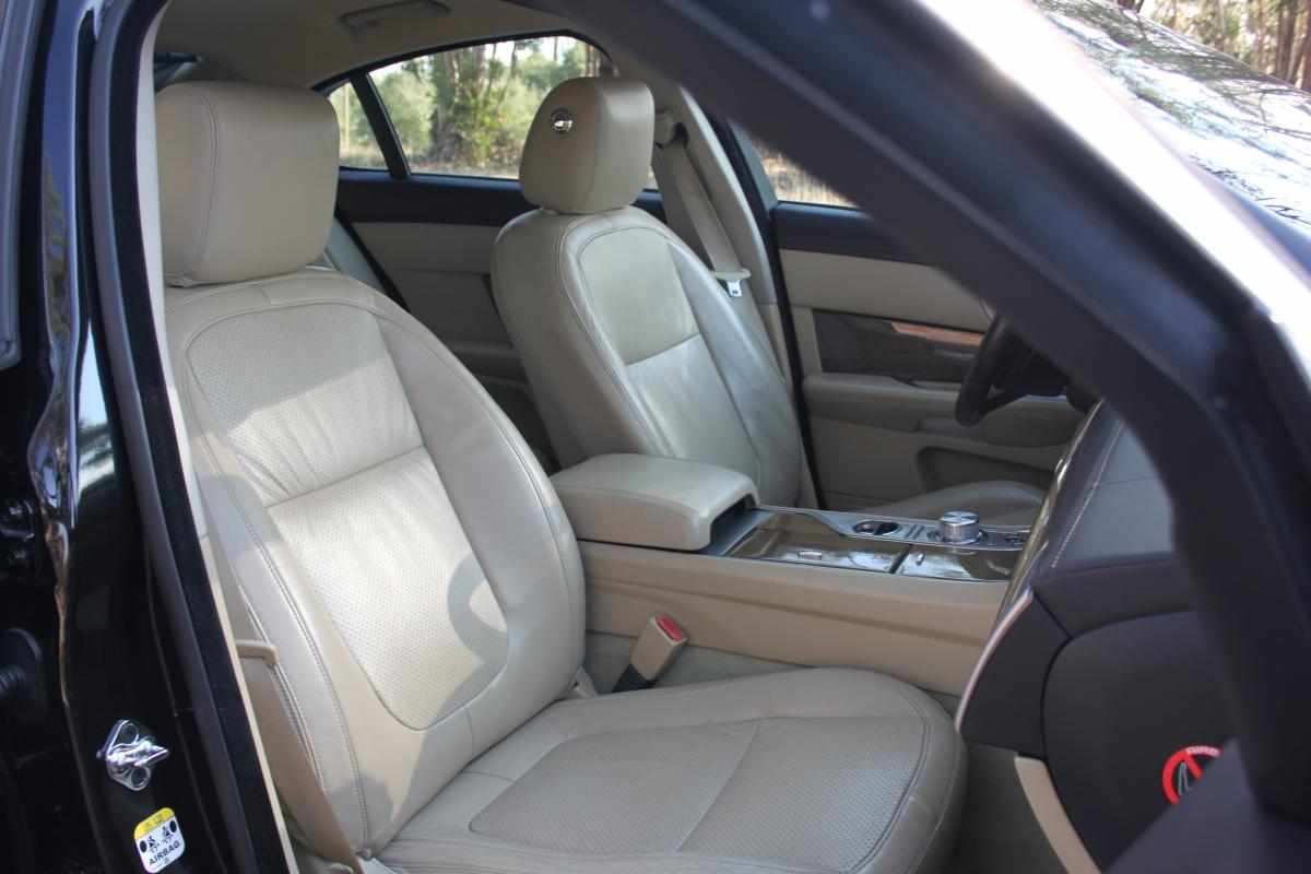 jaguar-xf-3-0-v6-2010-diesel-2993cc