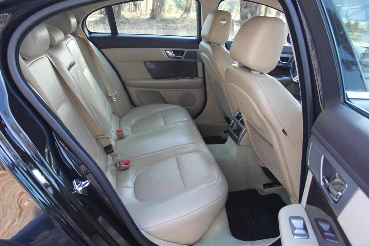 jaguar-xf-3-0-v6-2010-diesel-2993cc