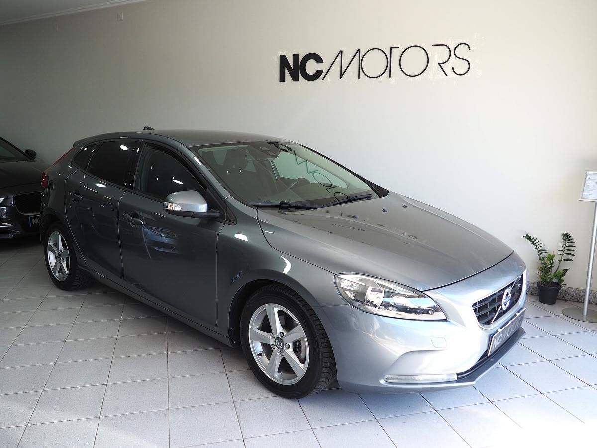 volvo-v40-2014-diesel-1560cc
