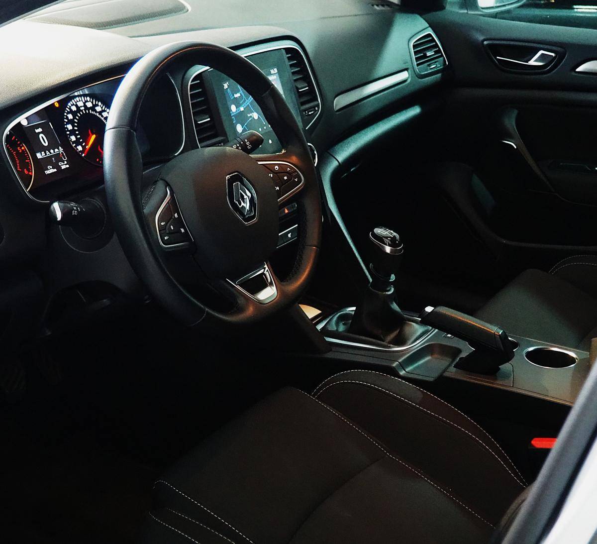 renault-megane-sport-tourer-2022-diesel-1461cc