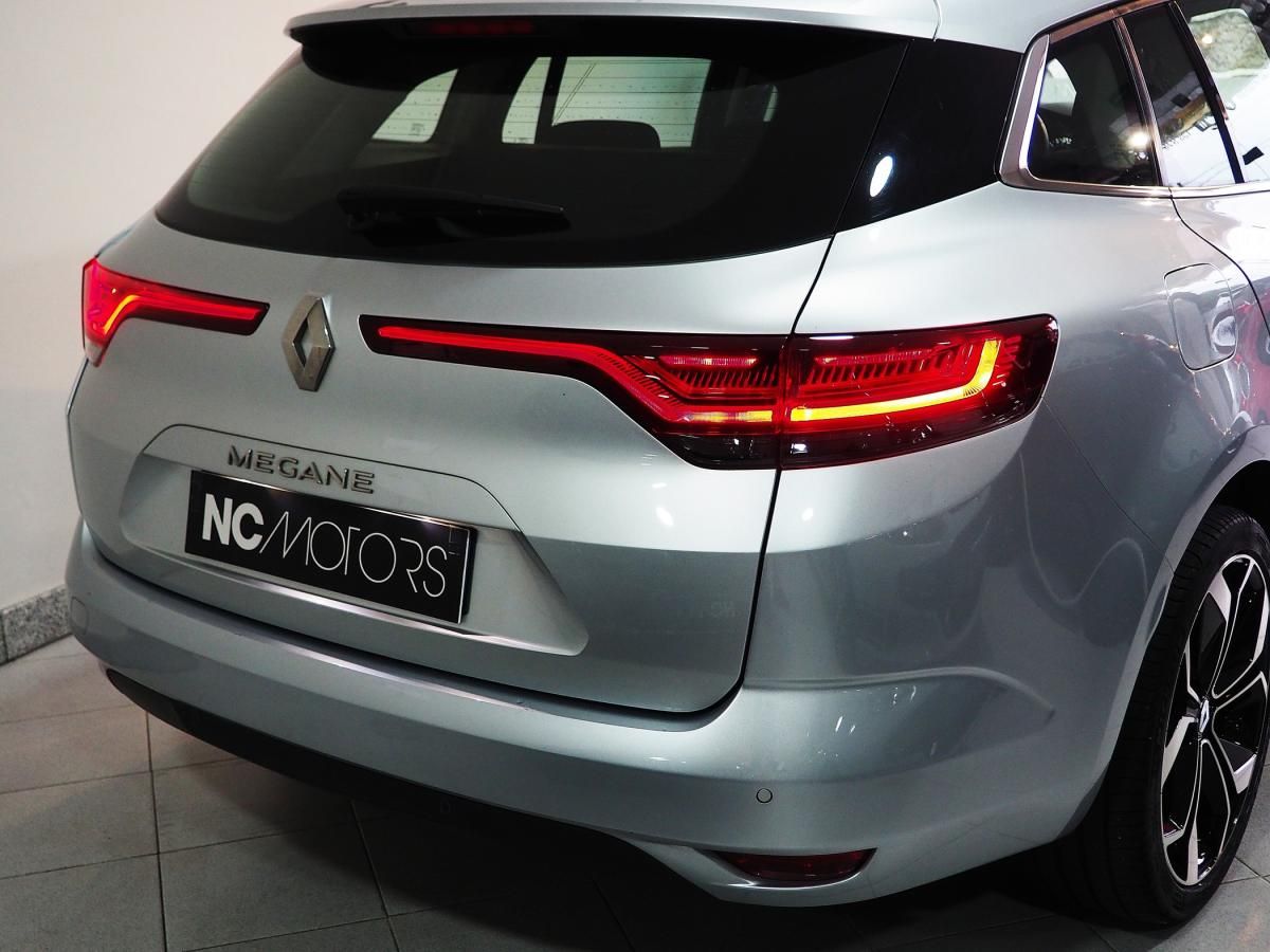 renault-megane-sport-tourer-2022-diesel-1461cc