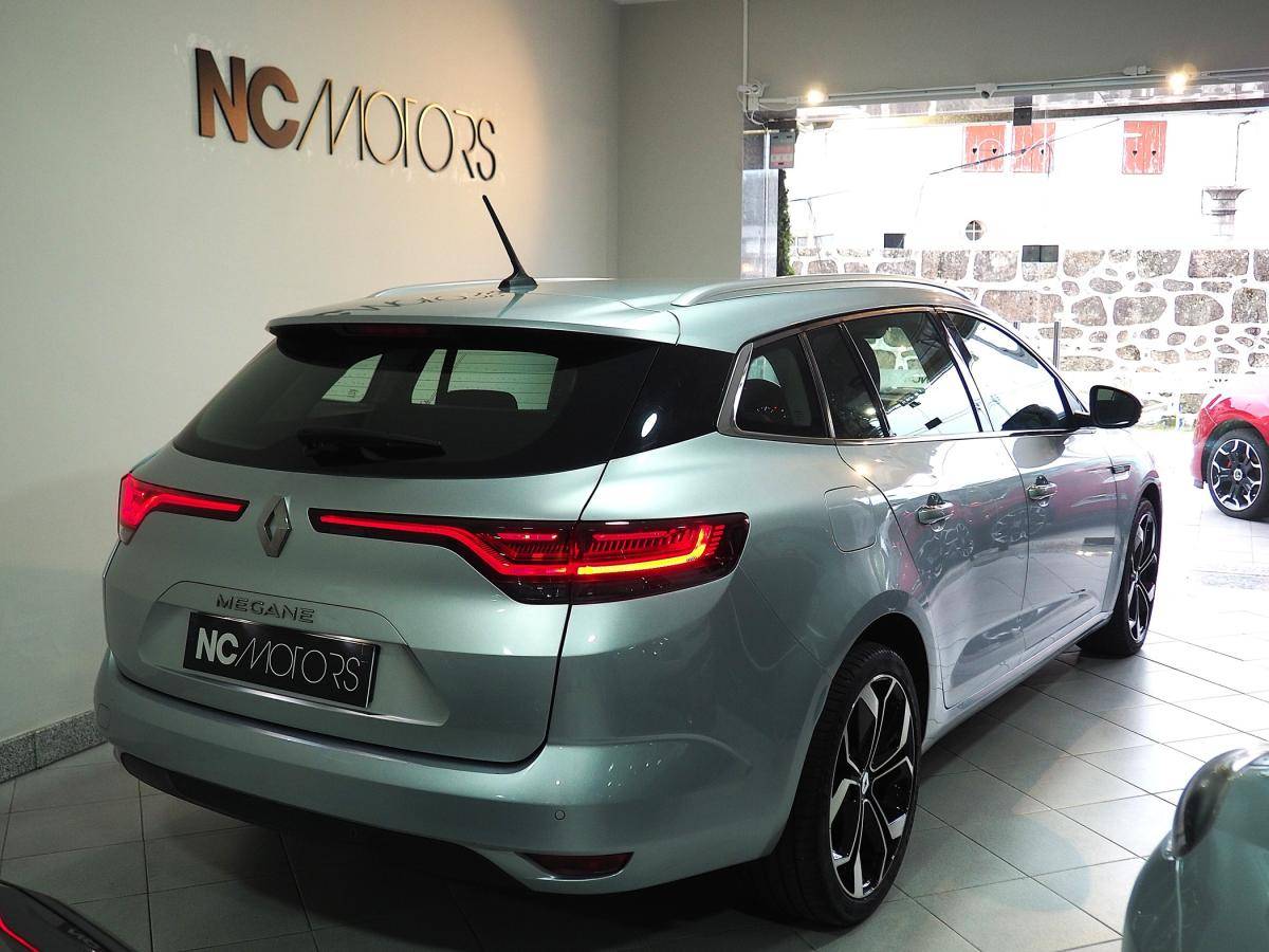 renault-megane-sport-tourer-2022-diesel-1461cc