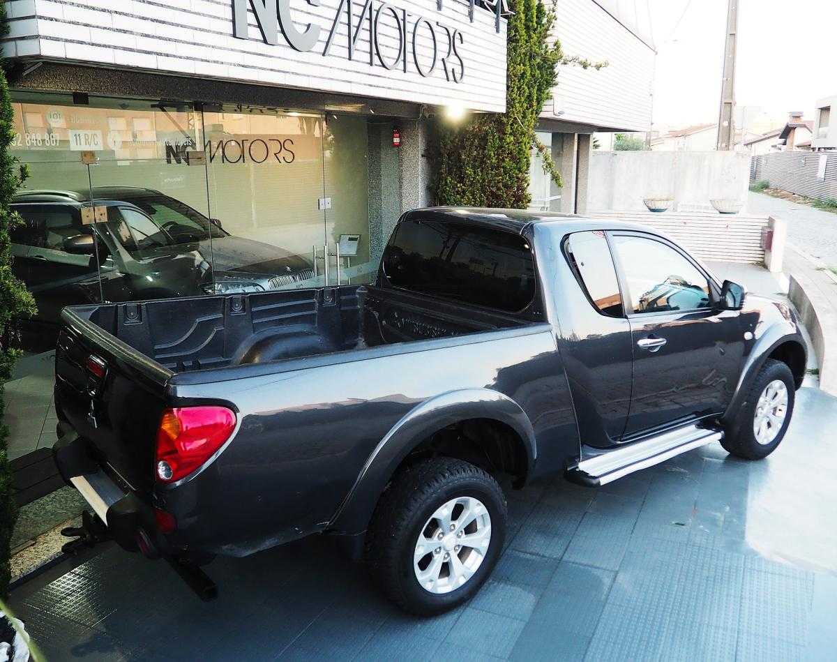 mitsubishi-l200-2012-diesel-2477cc