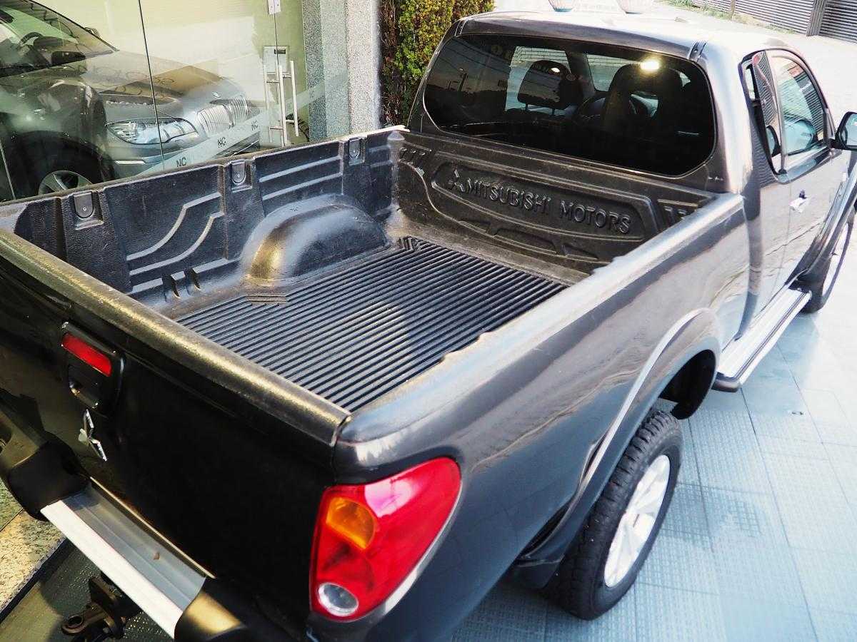 mitsubishi-l200-2012-diesel-2477cc