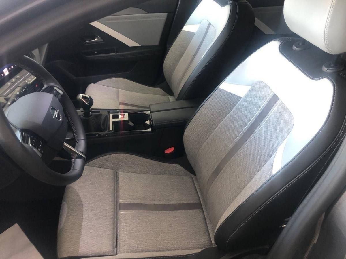 opel-astra-2023-gasolina-1199cc