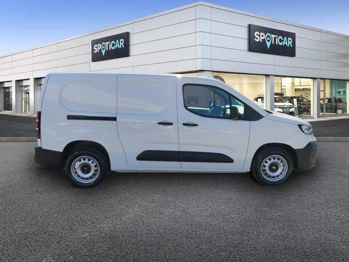 citroen-berlingo-2025-diesel-1499cc