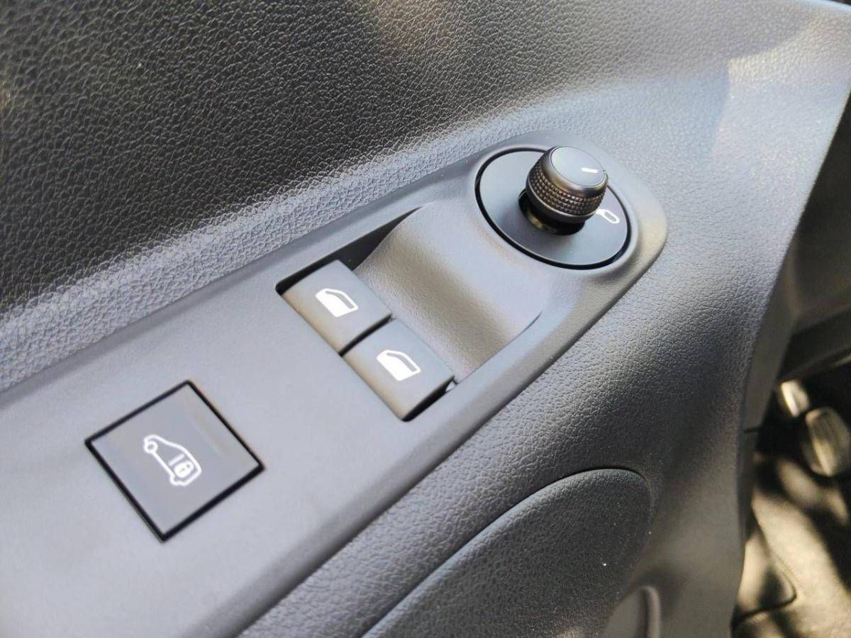 citroen-berlingo-2025-diesel-1499cc