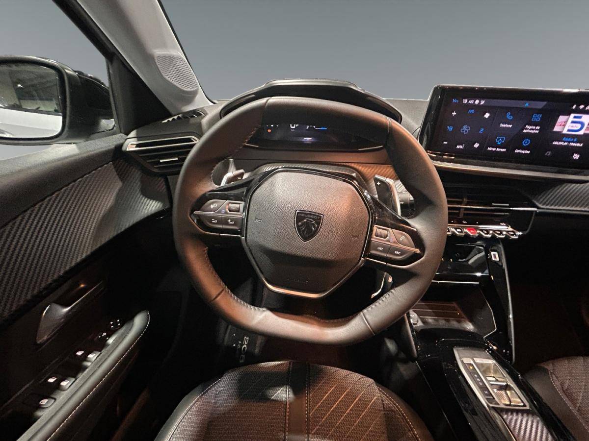peugeot-208-2025-gasolina-1199cc