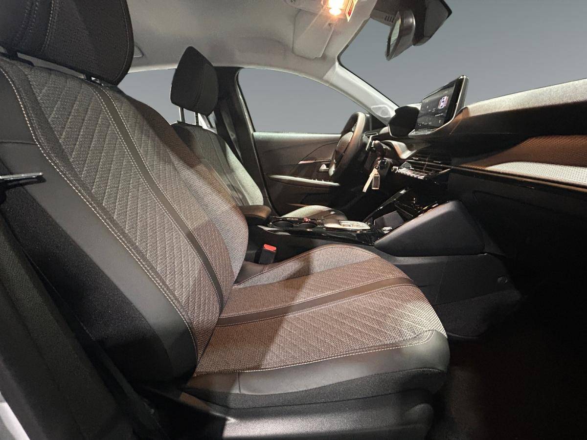 peugeot-208-2025-gasolina-1199cc