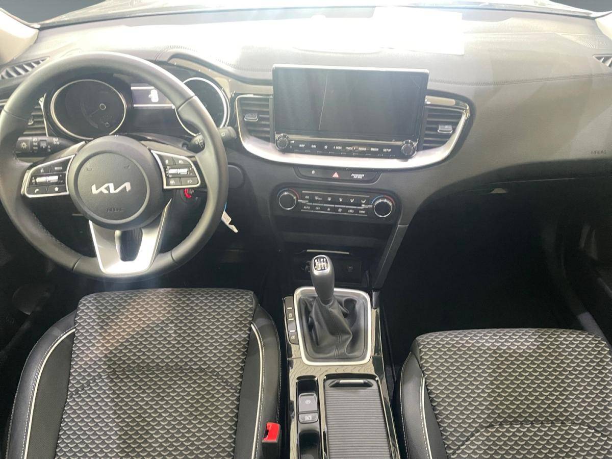 kia-xceed-2025-gasolina-998cc