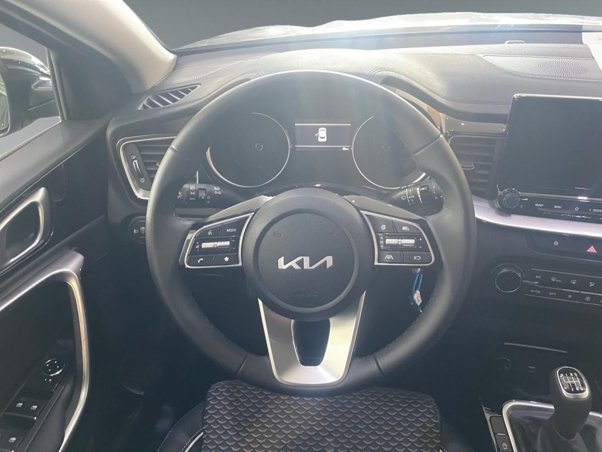 kia-xceed-2025-gasolina-998cc