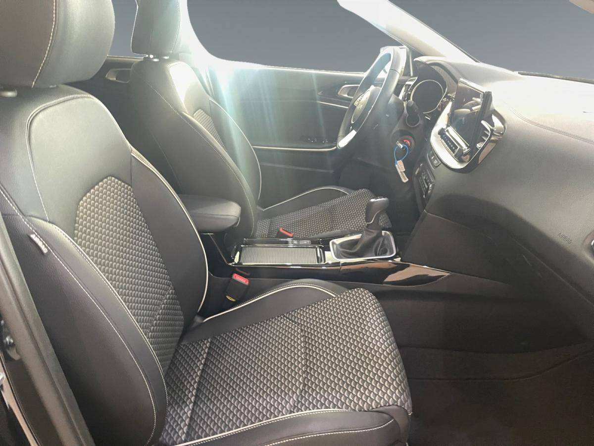 kia-xceed-2025-gasolina-998cc