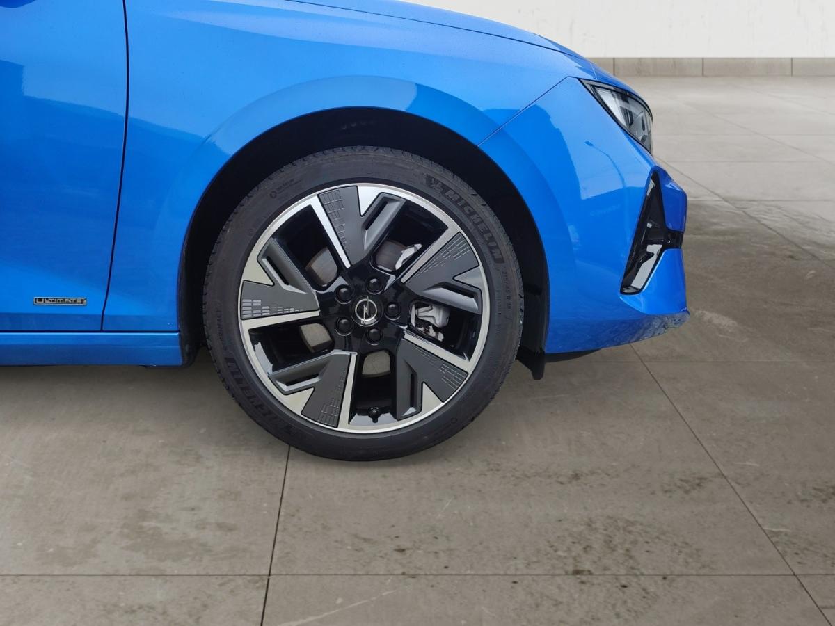 opel-astra-2023-eletrico-500cc