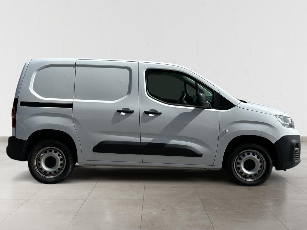 fiat-doblo-2023-diesel-1499cc