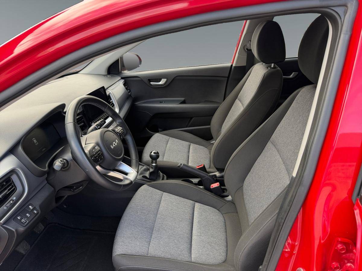 kia-stonic-2025-gasolina-1197cc