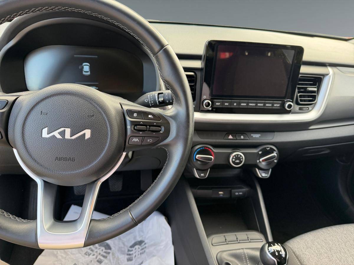 kia-stonic-2025-gasolina-1197cc