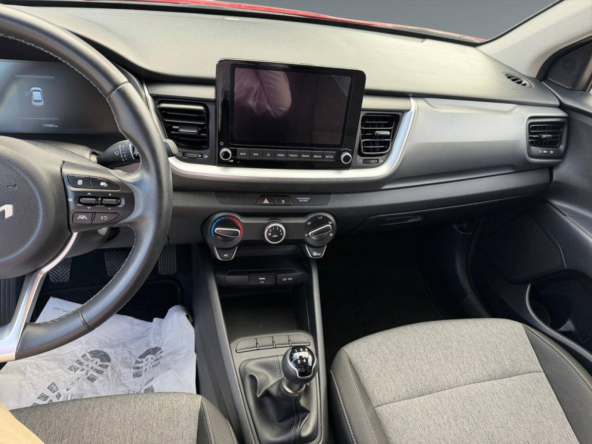 kia-stonic-2025-gasolina-1197cc