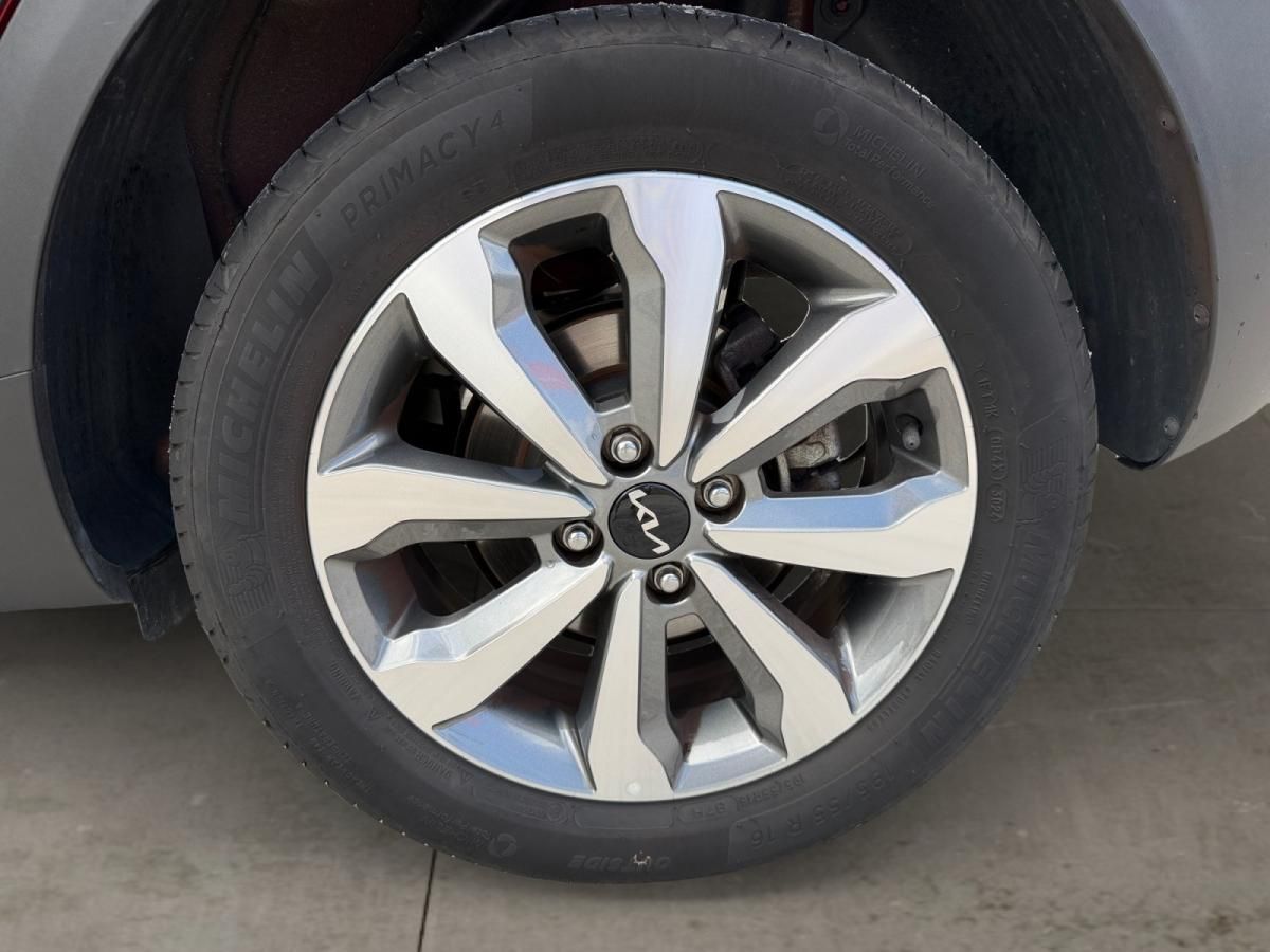 kia-stonic-2025-gasolina-1197cc