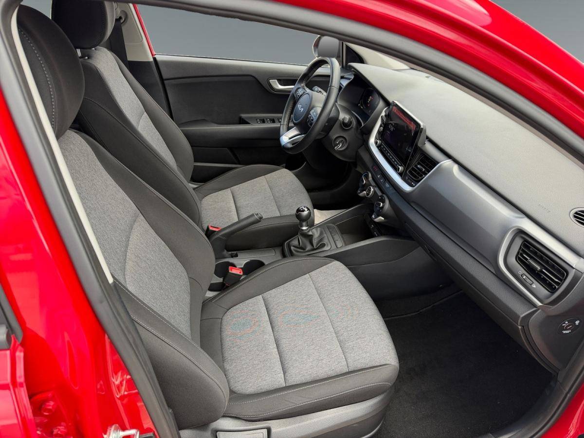 kia-stonic-2025-gasolina-1197cc
