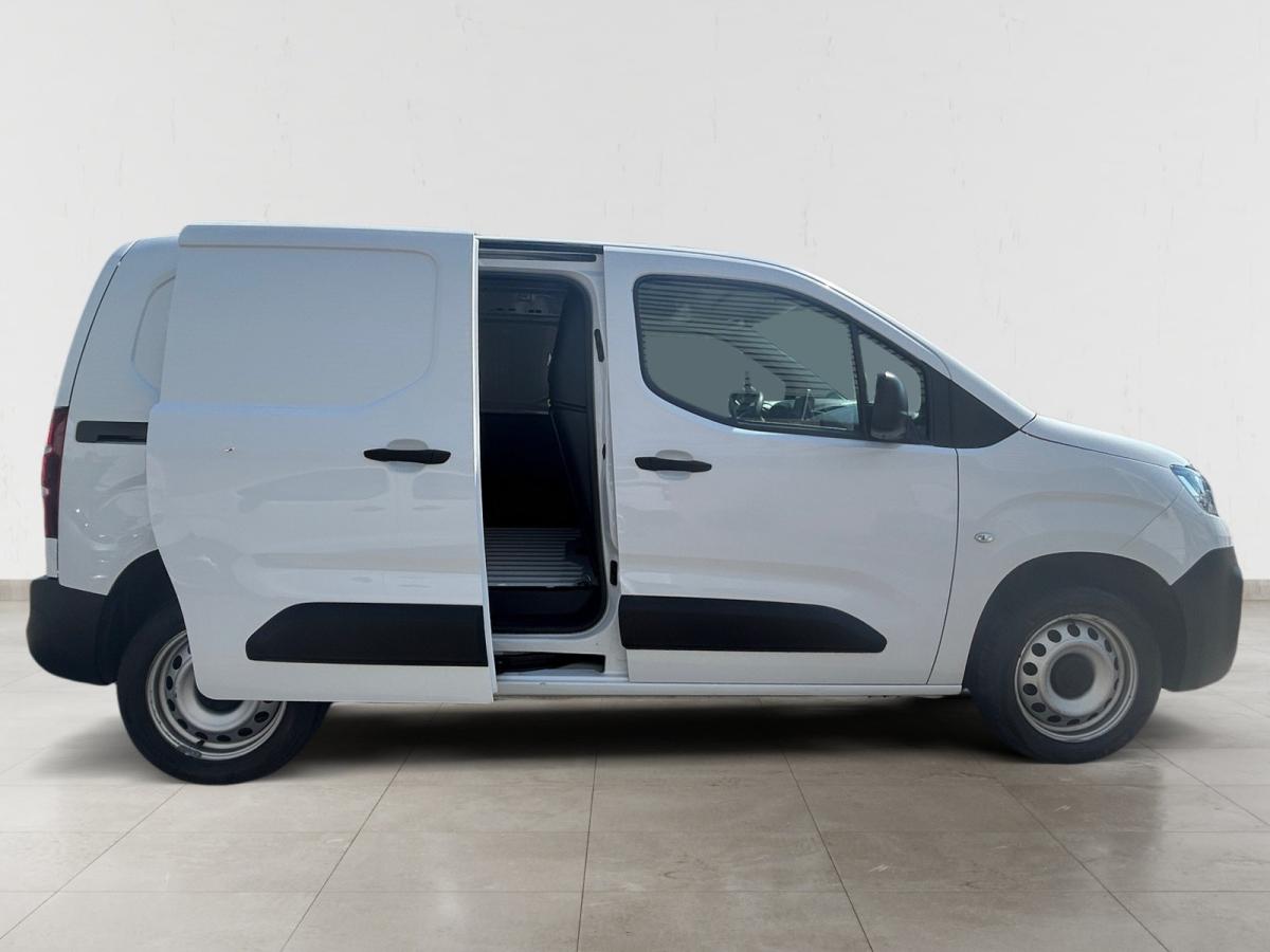 fiat-doblo-2023-diesel-1499cc