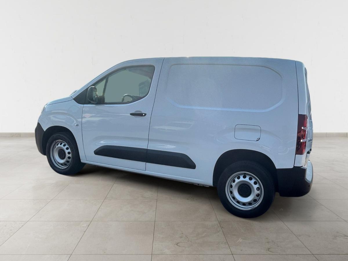 fiat-doblo-2023-diesel-1499cc