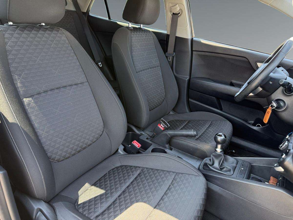 kia-rio-2023-gasolina-1197cc