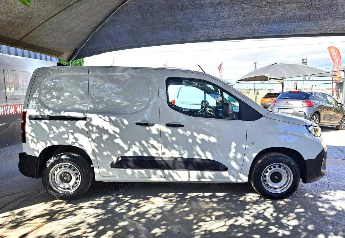 fiat-doblo-2023-diesel-1499cc