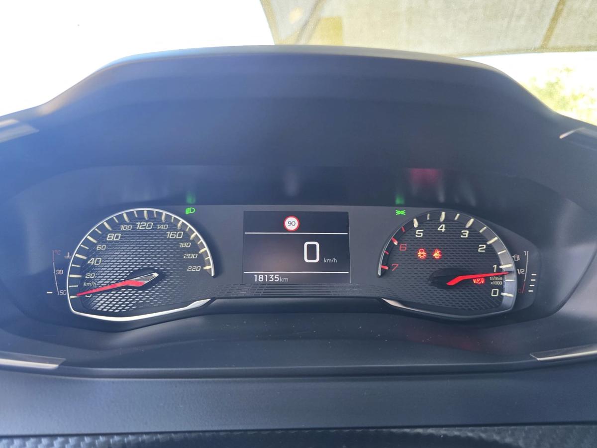 peugeot-2008-2025-gasolina-1199cc