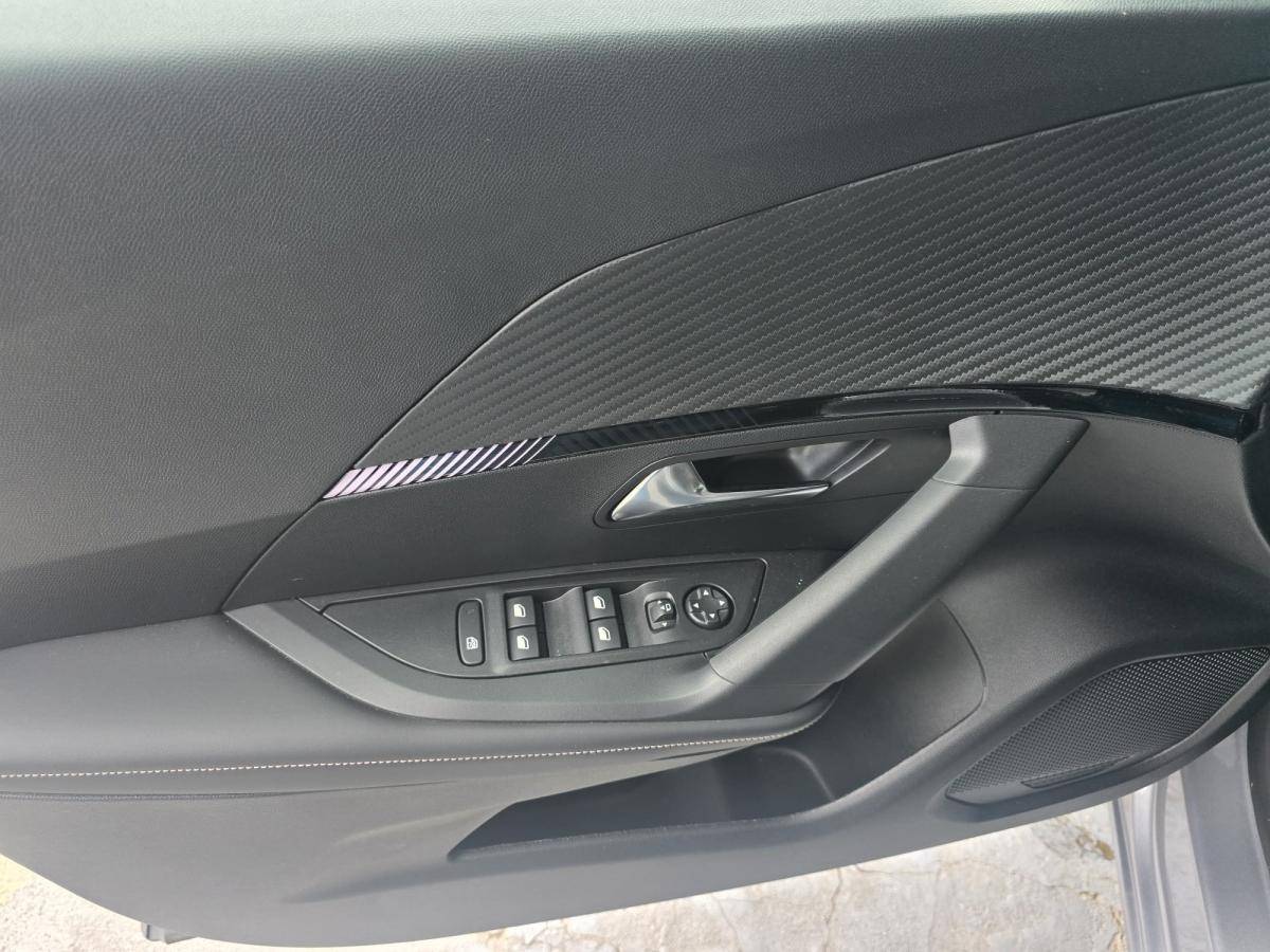 peugeot-2008-2025-eletrico-0cc