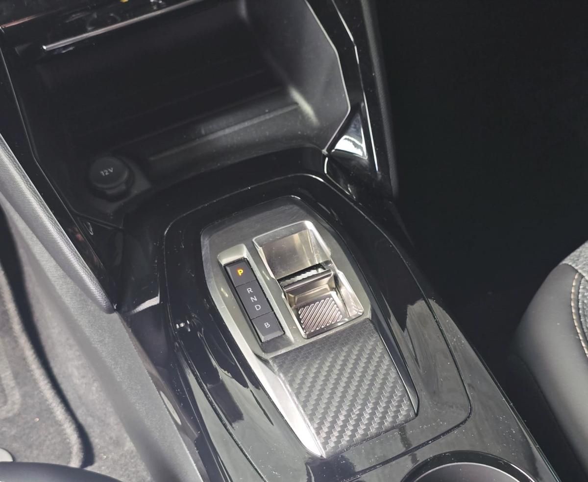 peugeot-2008-2025-eletrico-0cc