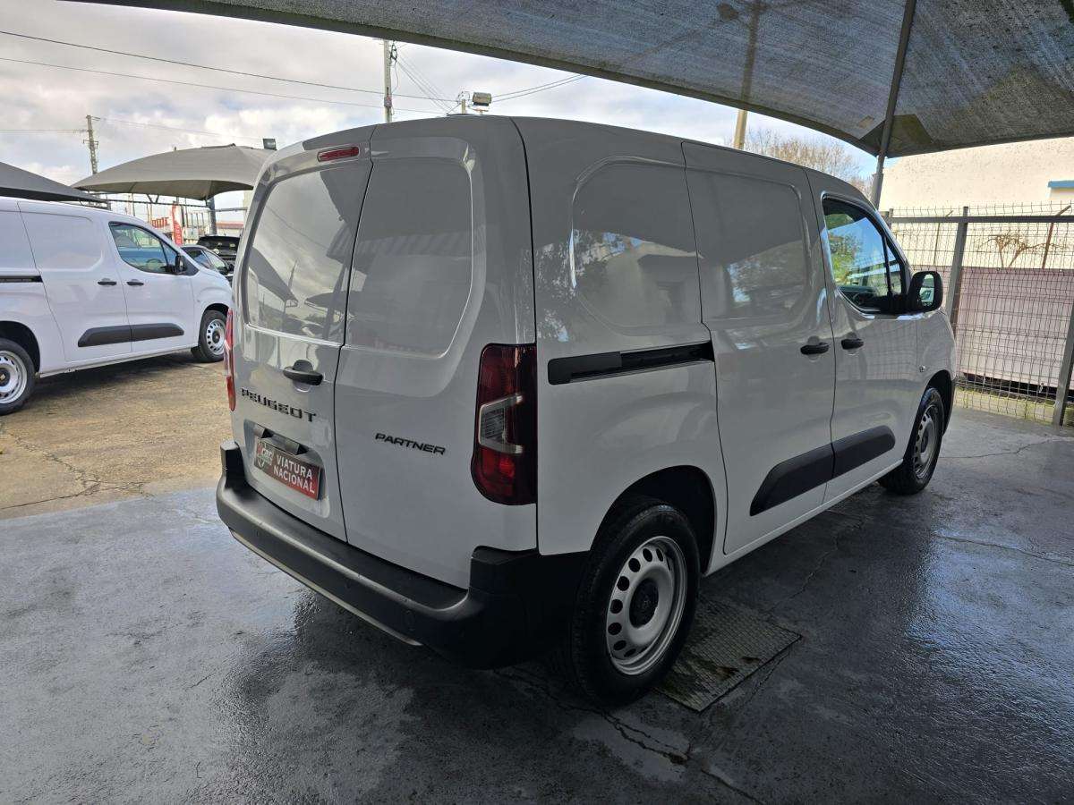 peugeot-partner-2024-diesel-1499cc