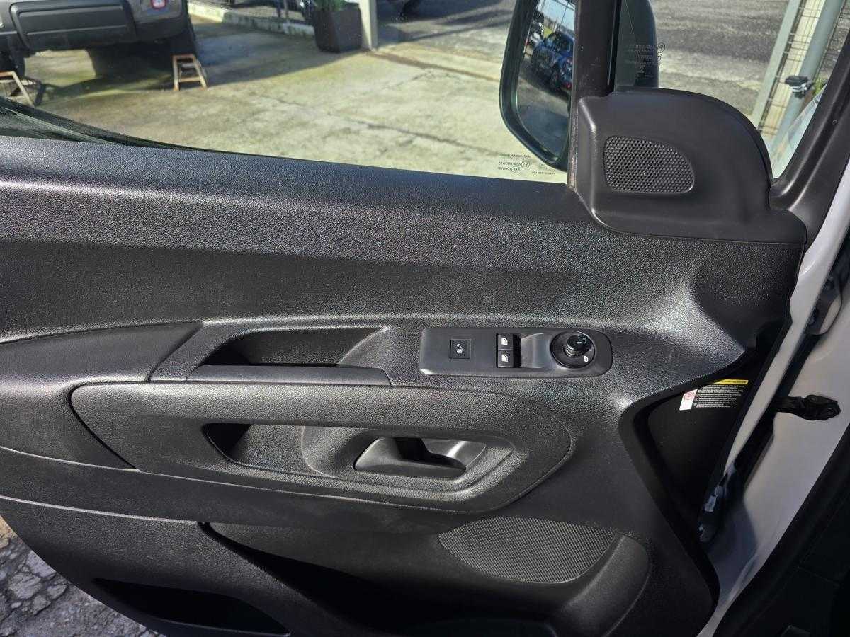 peugeot-partner-2024-diesel-1499cc