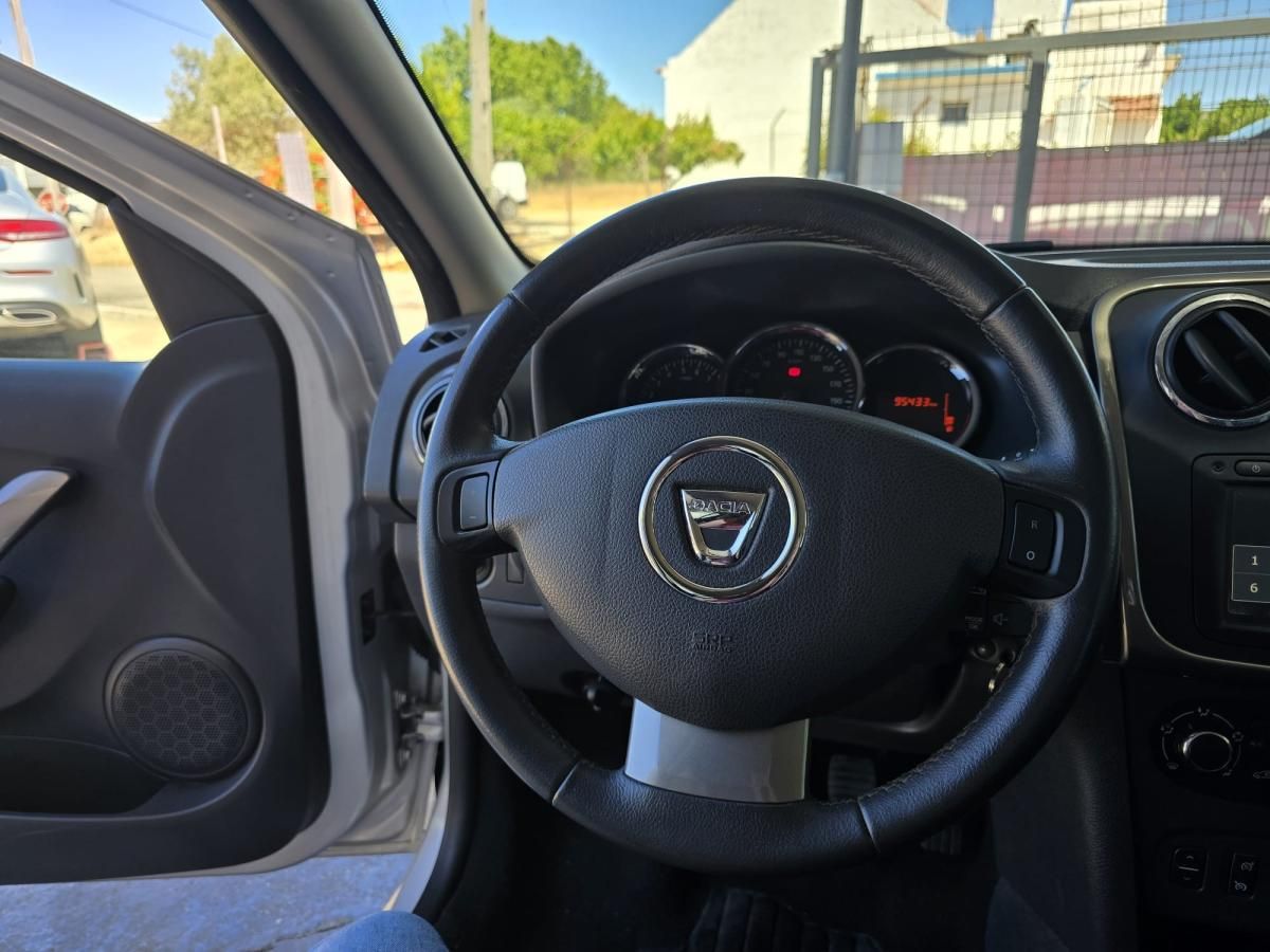 dacia-sandero-2016-gasolina-898cc