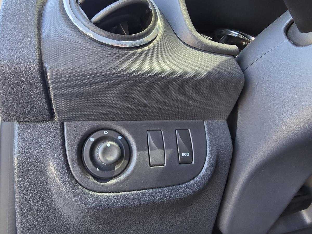 dacia-sandero-2016-gasolina-898cc