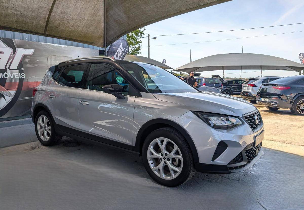 seat-arona-2023-gasolina-999cc