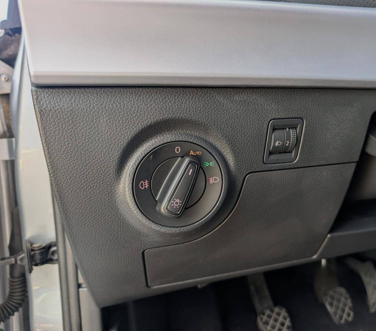 seat-arona-2023-gasolina-999cc